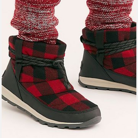 NEW SOREL WHITNEY SHORT BOOT IN DAHLIA - RED PLAID SZ 9 - Picture 5 of 7